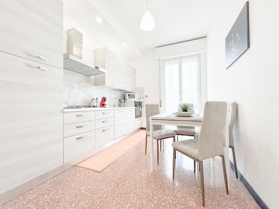 Elegant Apartment - Wifi - Smart Tv - Netflix ジェノヴァ エクステリア 写真