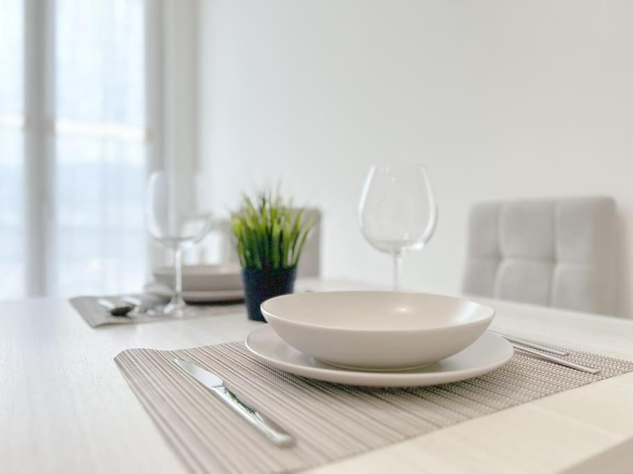 Elegant Apartment - Wifi - Smart Tv - Netflix ジェノヴァ エクステリア 写真