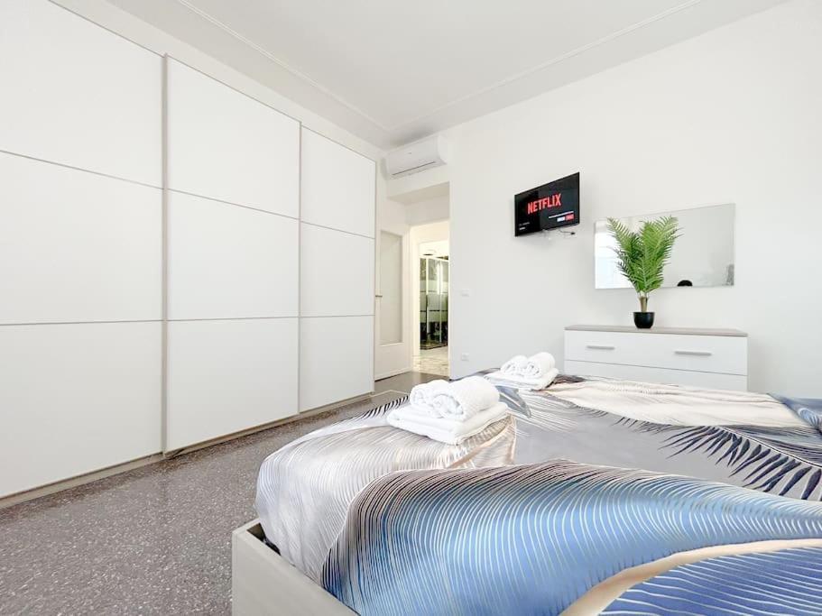 Elegant Apartment - Wifi - Smart Tv - Netflix ジェノヴァ エクステリア 写真